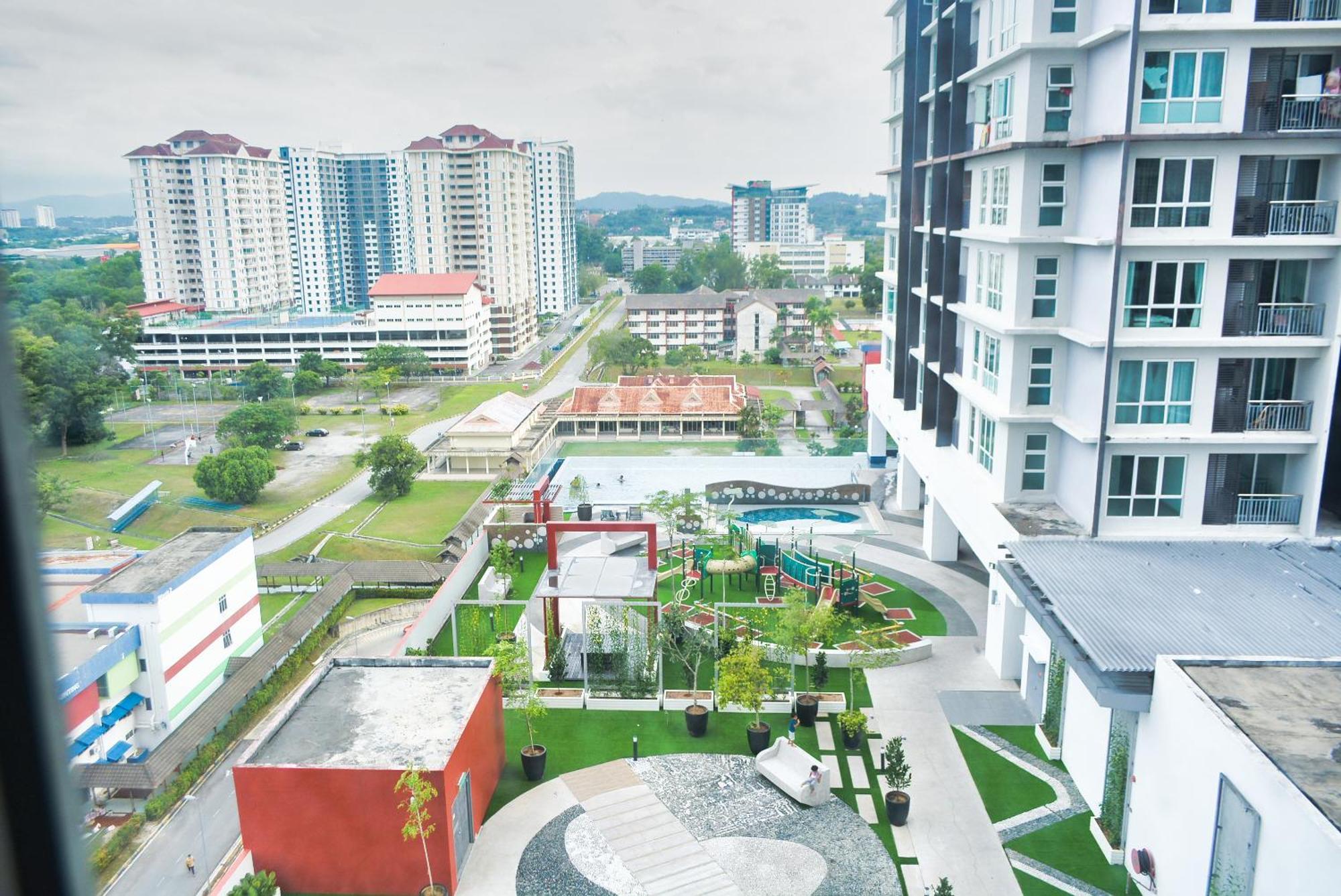 Azfa Suite13 At De Centrum Putrajaya-Bangi Kajang Exteriör bild